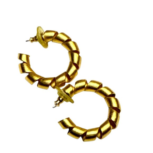 Gold Tone Chunky Spiral Hoop Earrings Lightweight Modern Fashion Jewelry - Picture 2 of 8